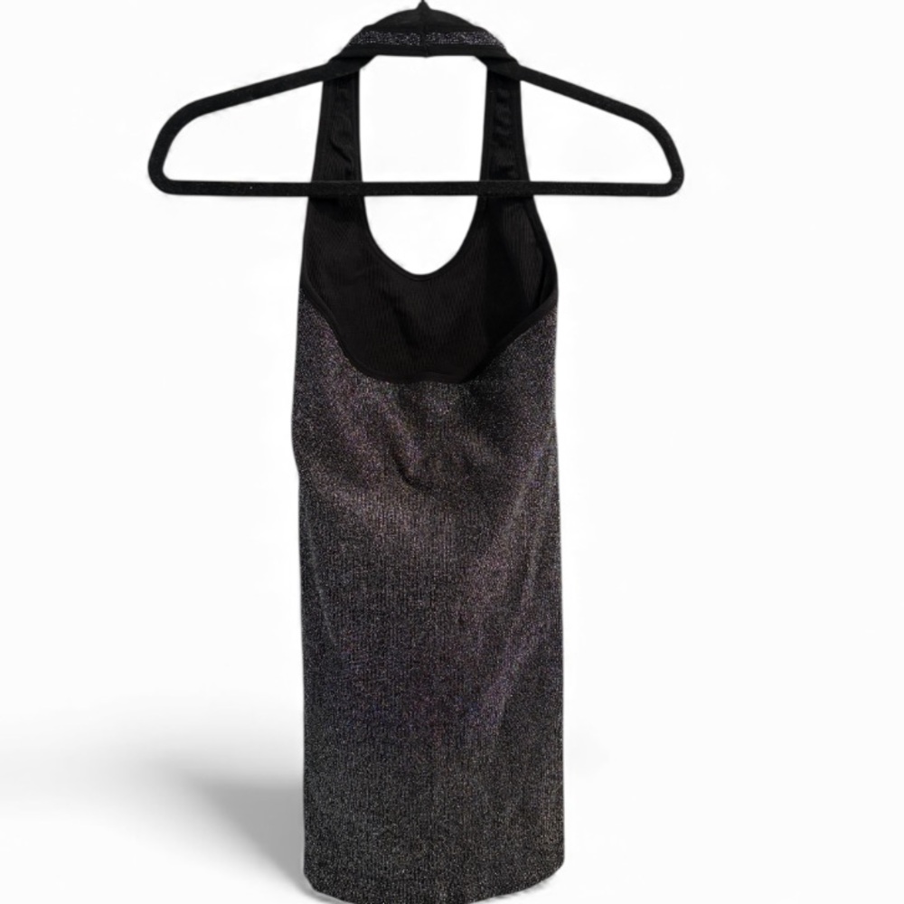 Elegant Black Dress - Picture 2 of 4
